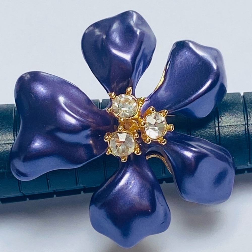 Vintage Kenneth Jay Lane (KJL) Simulated Pearl Ring, Swarovski crystals, Size 5 - Picture 2 of 6